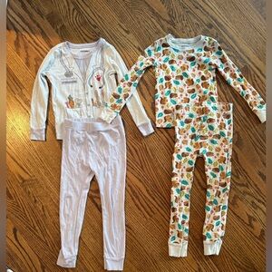 Old Navy 4T girls pajamas - set of 2
